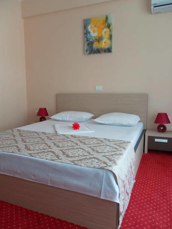 Hotel Romantic Mamaia Extérieur photo